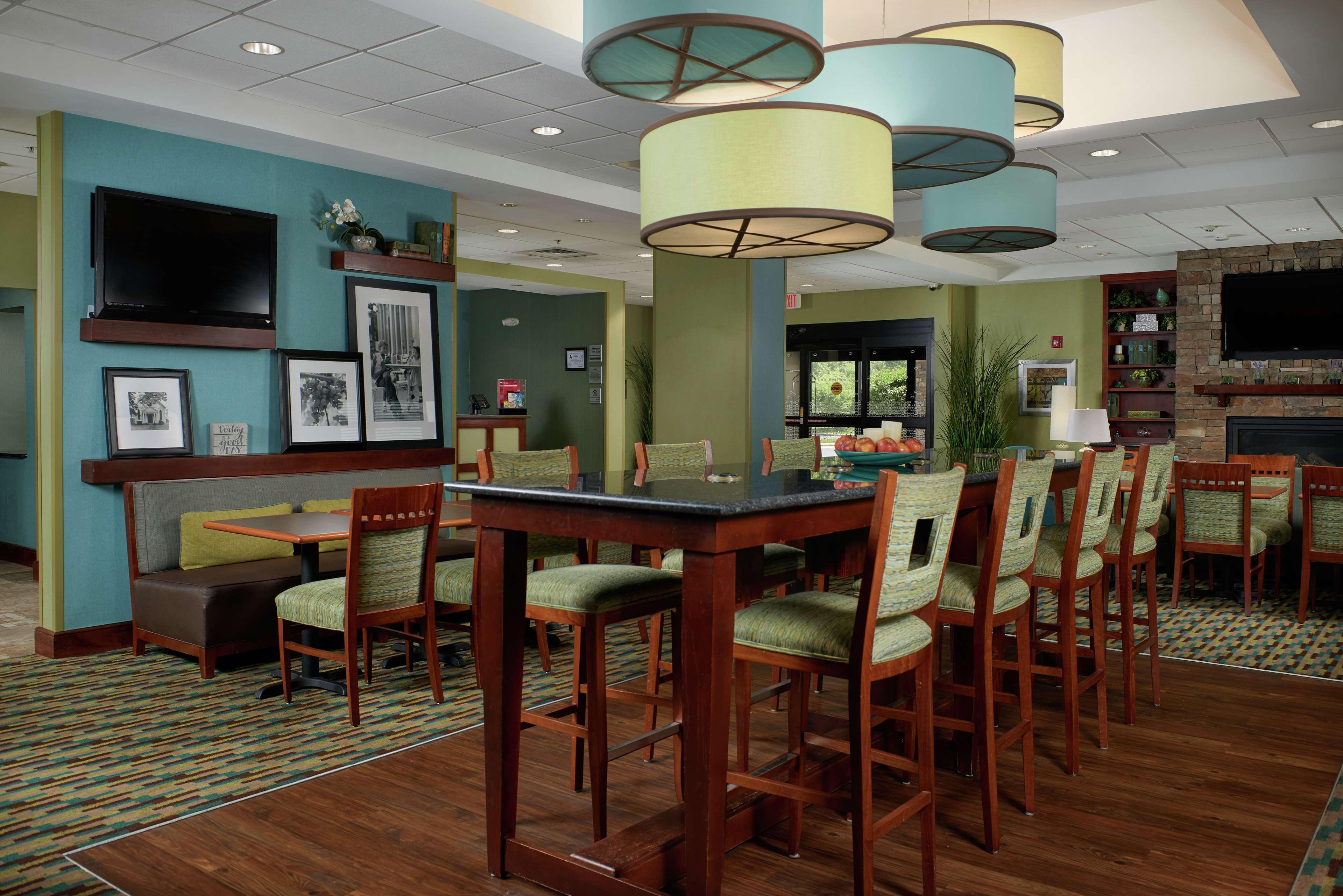 Hampton Inn Bermuda Run / Advance Exteriör bild