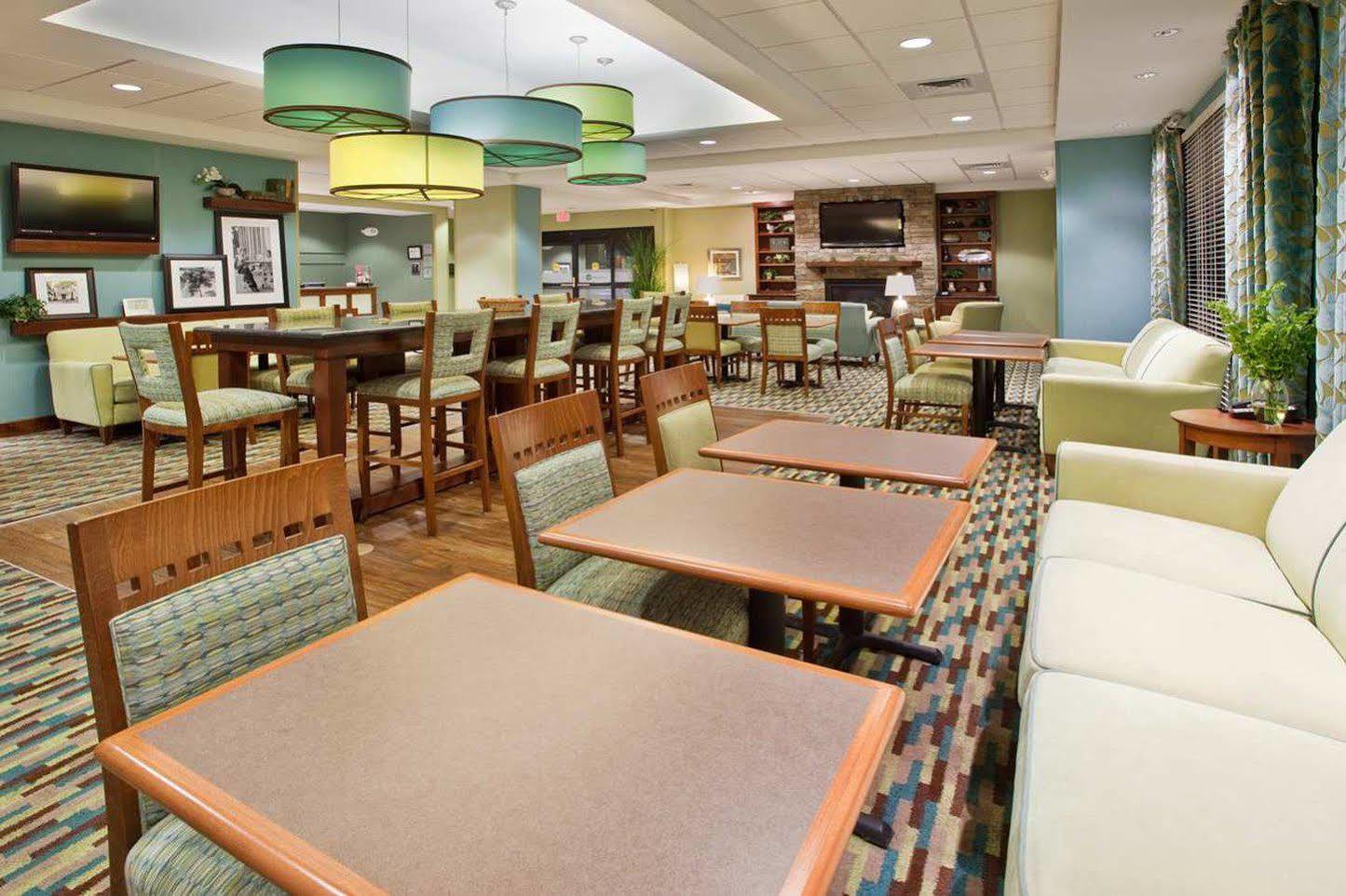 Hampton Inn Bermuda Run / Advance Exteriör bild