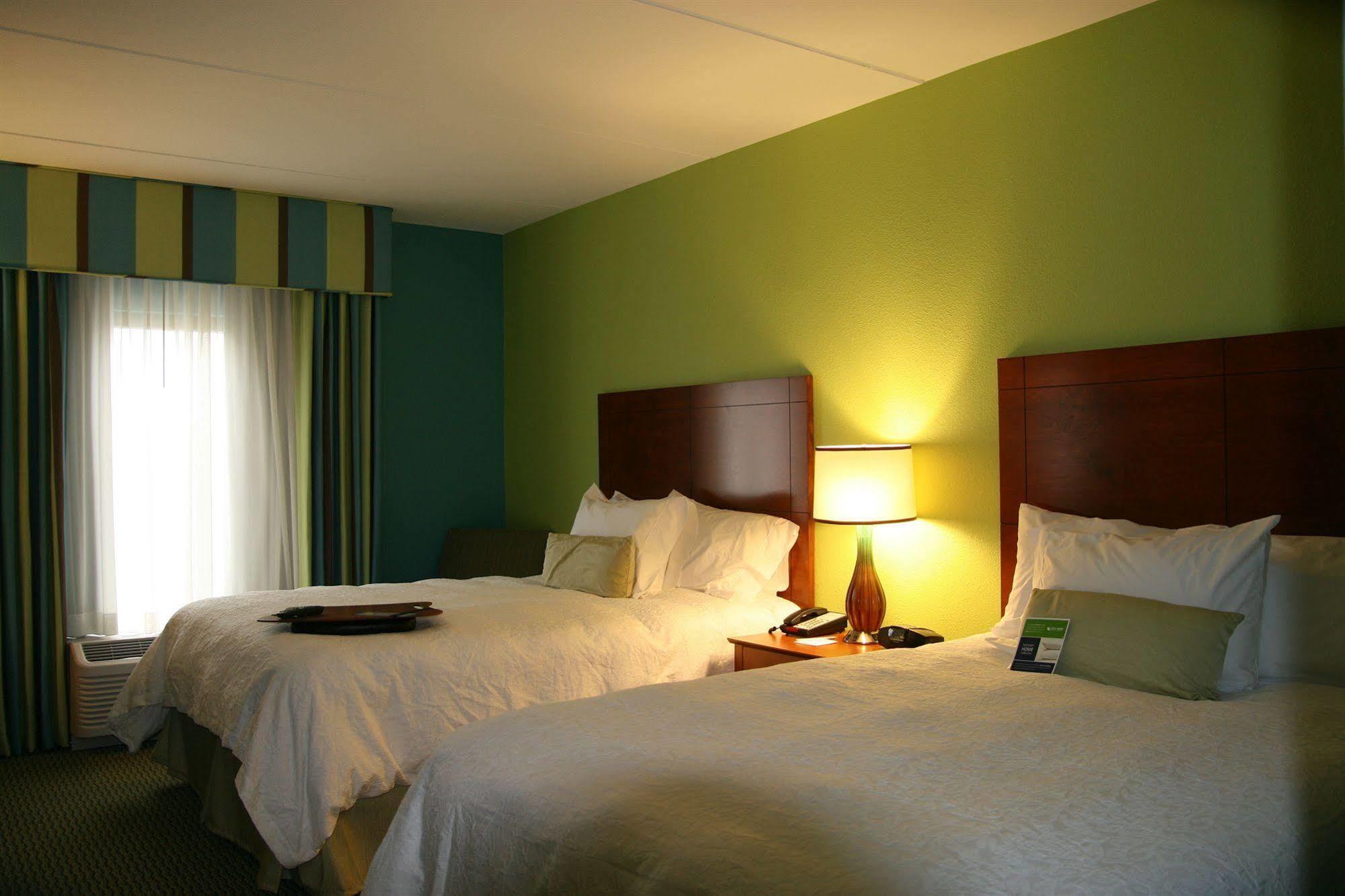 Hampton Inn Bermuda Run / Advance Exteriör bild