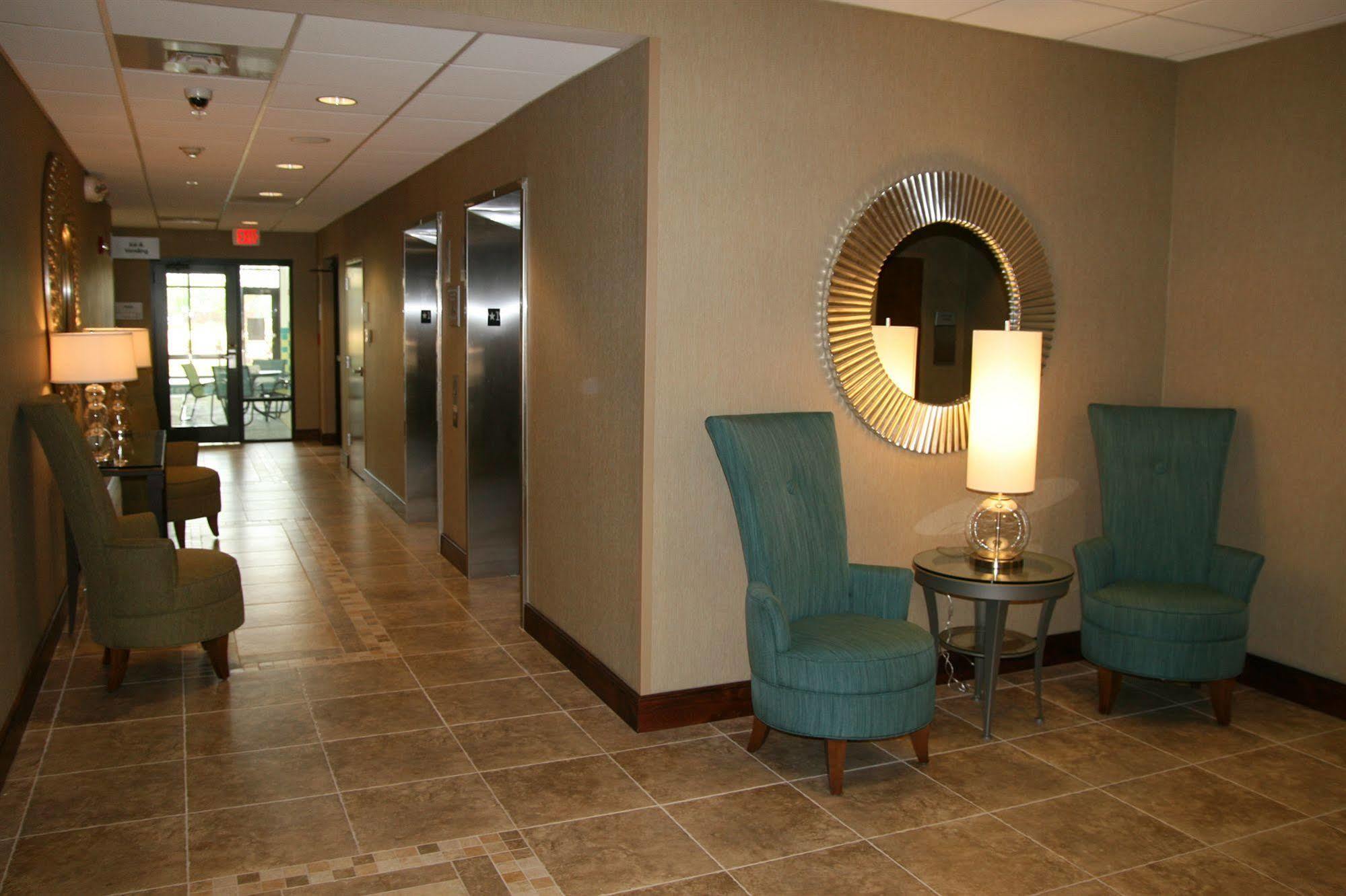 Hampton Inn Bermuda Run / Advance Exteriör bild