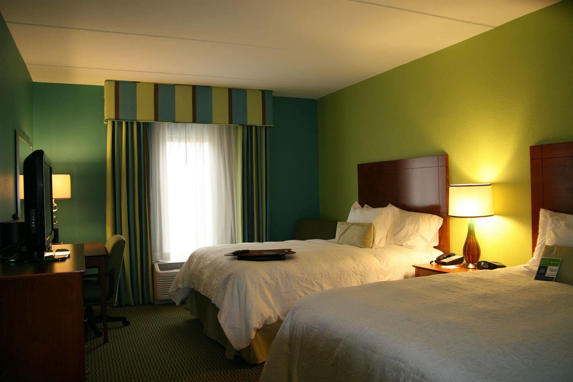 Hampton Inn Bermuda Run / Advance Rum bild