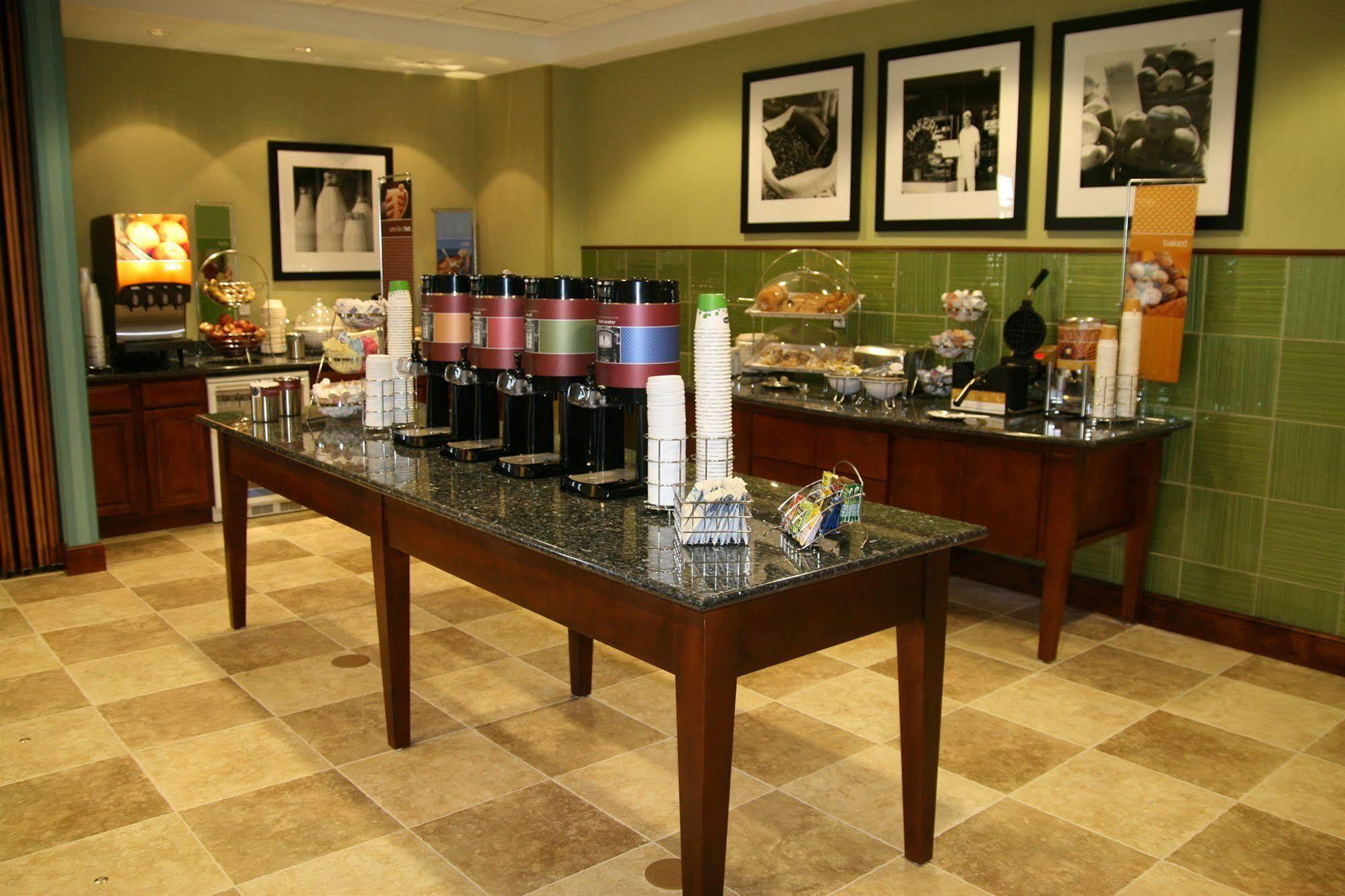 Hampton Inn Bermuda Run / Advance Exteriör bild