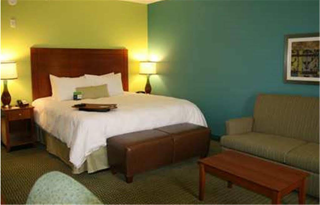 Hampton Inn Bermuda Run / Advance Exteriör bild