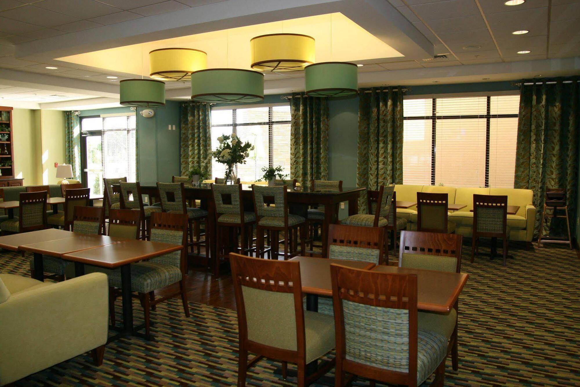 Hampton Inn Bermuda Run / Advance Exteriör bild